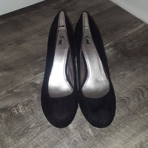 Fioni Faux Suede Heels Round Toe